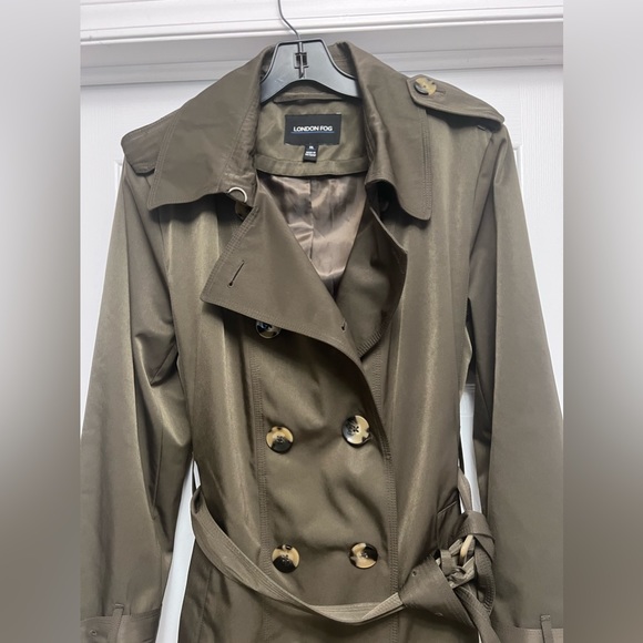 ❌SOLD❌London Fog Military Olive Green Broken Tench Coat Size XL Tortoise Buttons - Picture 4 of 13
